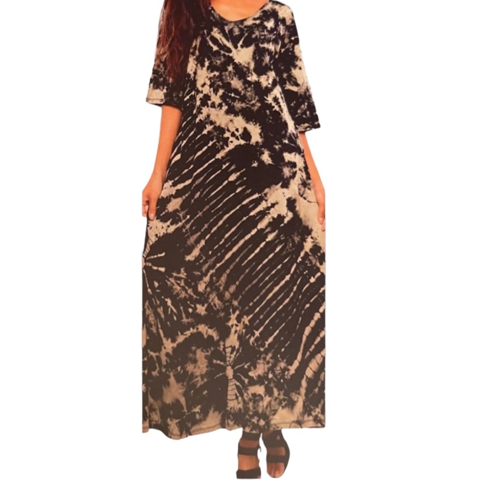 Dress by Sacred Threads.  One size.   CL/GR11.   22190